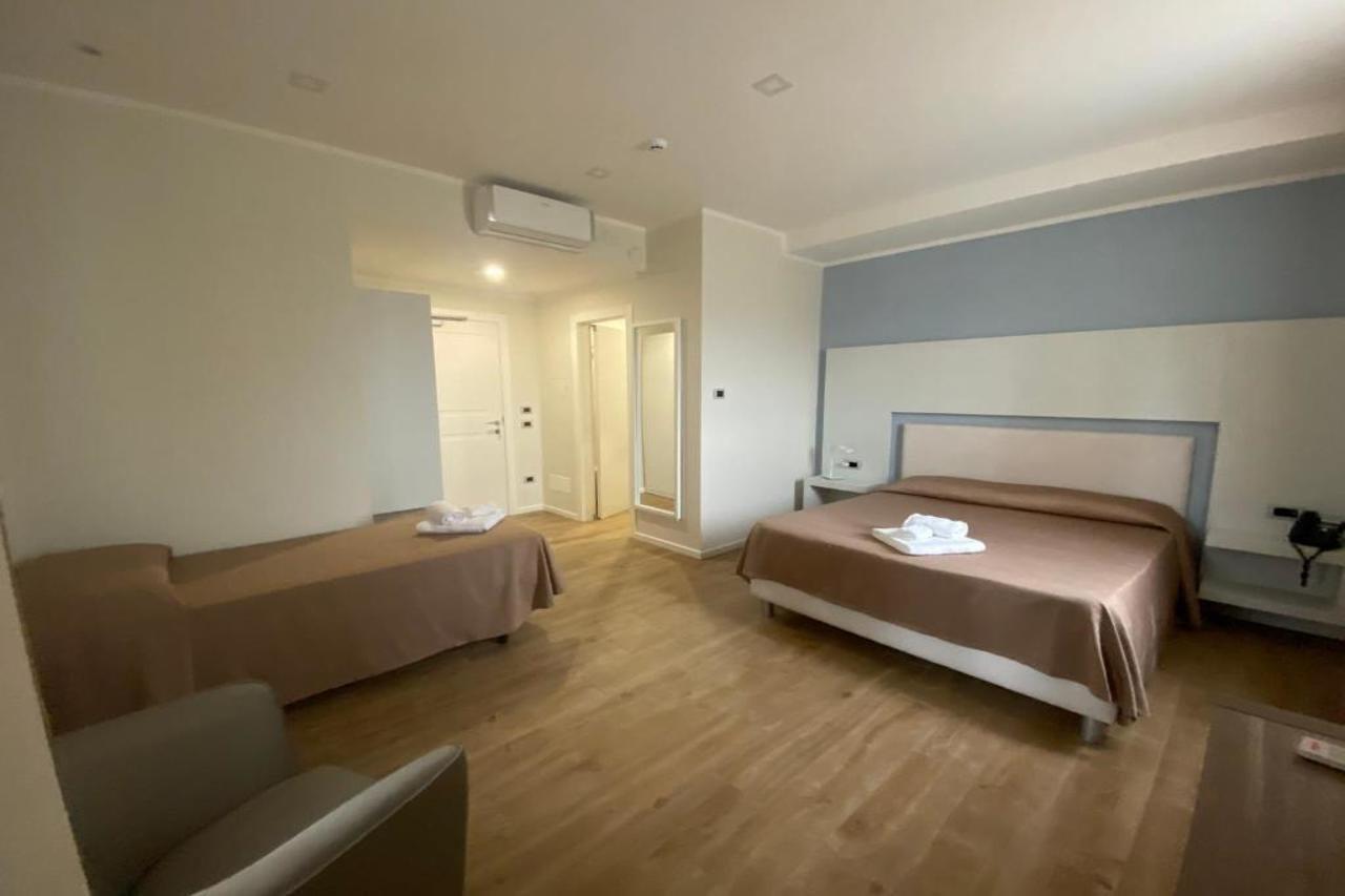 La Porta Del Sole Hotel & Village San Ferdinando Extérieur photo